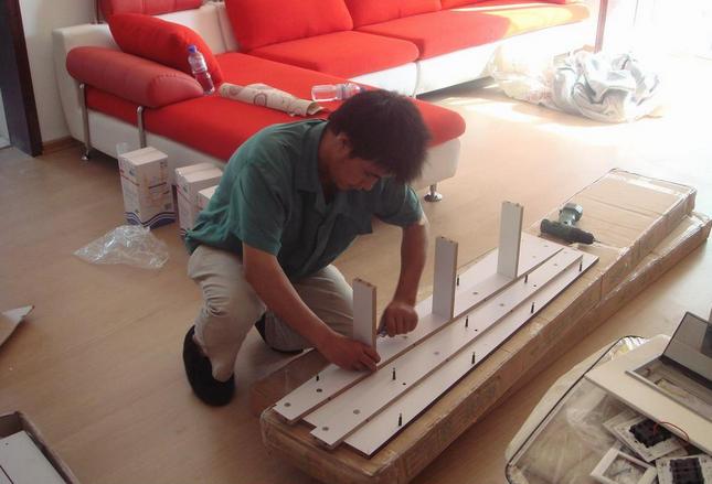 西宁专业沙发翻新  产品展示 西宁家具维修翻新  生意通vip 第  4 年